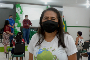 Foto: A diretora da Escola Estadual Benedito Corrêa de Souza, em itaituba, Maria de Fátima | Fotógrafo: Eliseu Dias